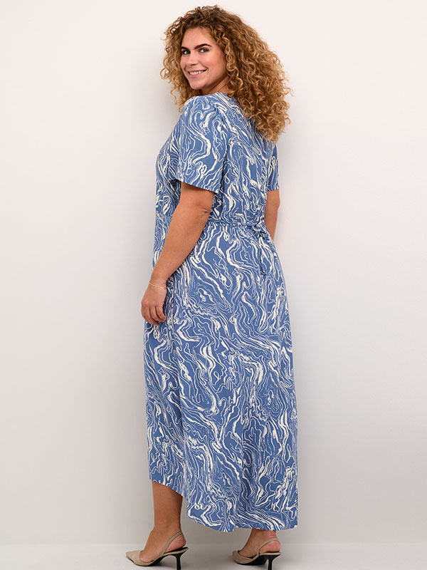 KCALONA - Plus Size Kjole fra Kaffe Curve