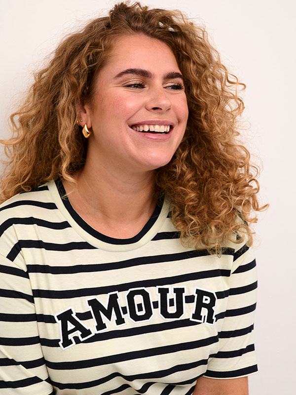 KCHELLA - Plus Size T-shirt fra Kaffe Curve