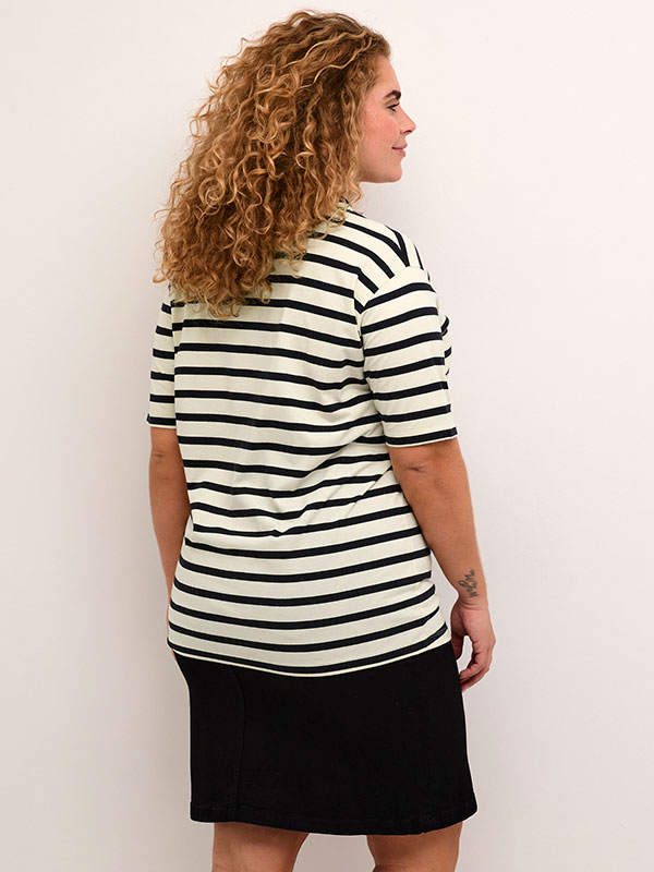 KCHELLA - Plus Size T-shirt fra Kaffe Curve