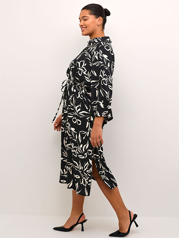 KCFLORA - Plus Size Kjole fra Kaffe Curve