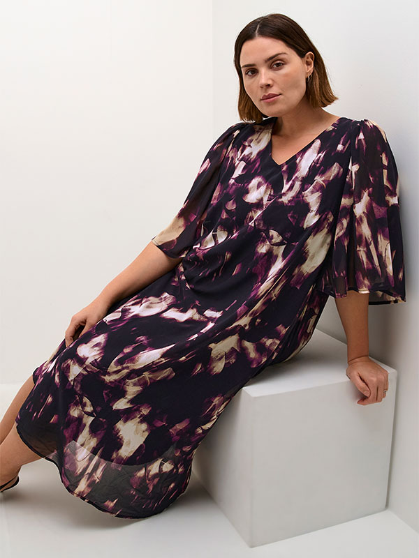 KCNOUR - Plus Size Kjole fra Kaffe Curve