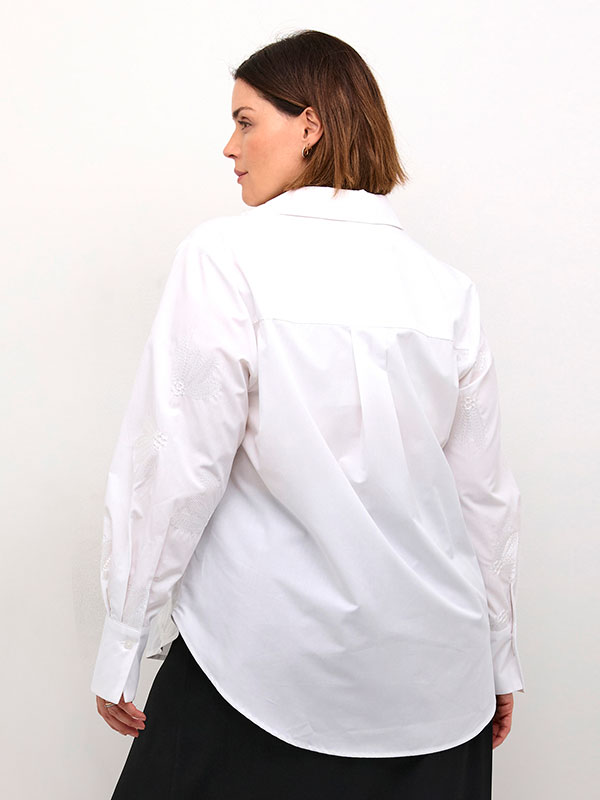 KCELNA - Plus Size Skjorte fra Kaffe Curve