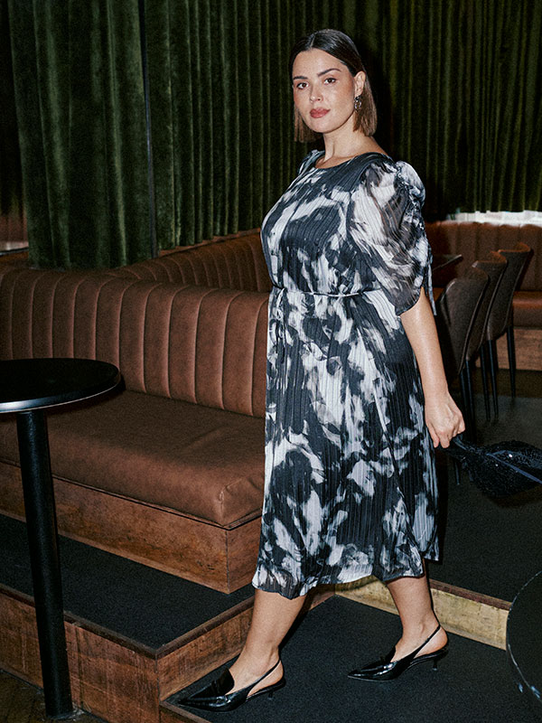 KCLIVA - Plus Size Kjole fra Kaffe Curve