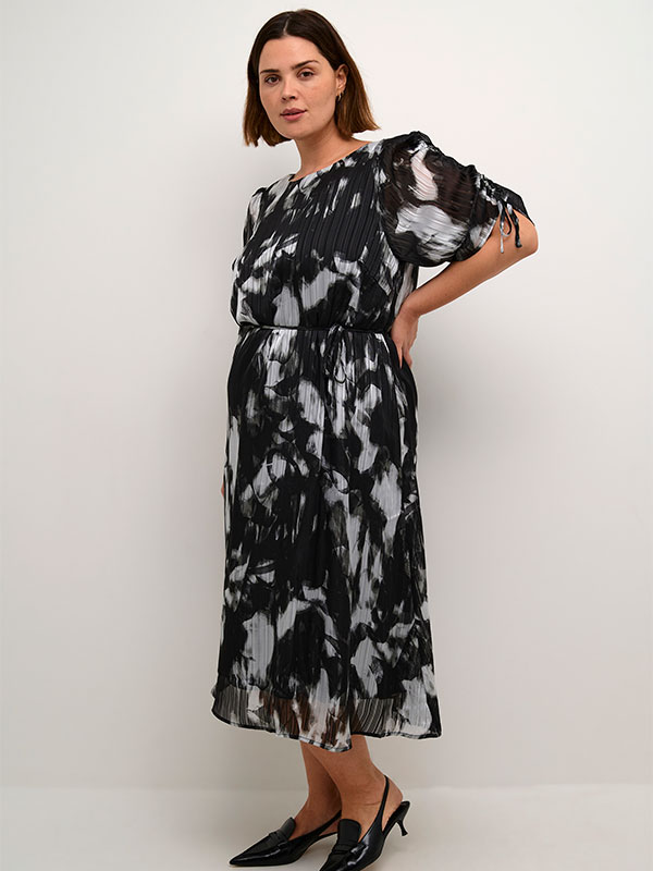 KCLIVA - Plus Size Kjole fra Kaffe Curve