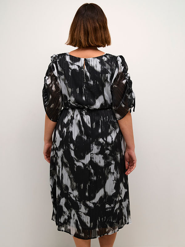 KCLIVA - Plus Size Kjole fra Kaffe Curve