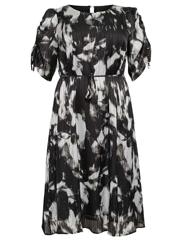 KCLIVA - Plus Size Kjole fra Kaffe Curve
