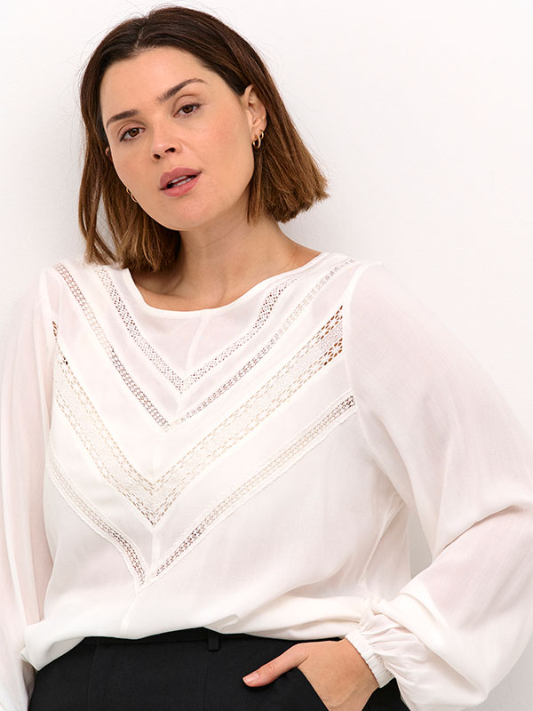 KCELINA - Plus Size Bluse fra Kaffe Curve