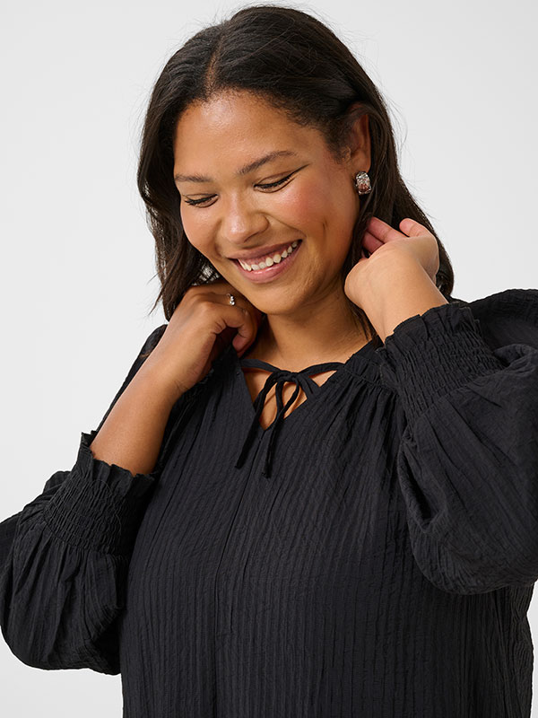 KCLINNA - Plus Size Kjole fra Kaffe Curve