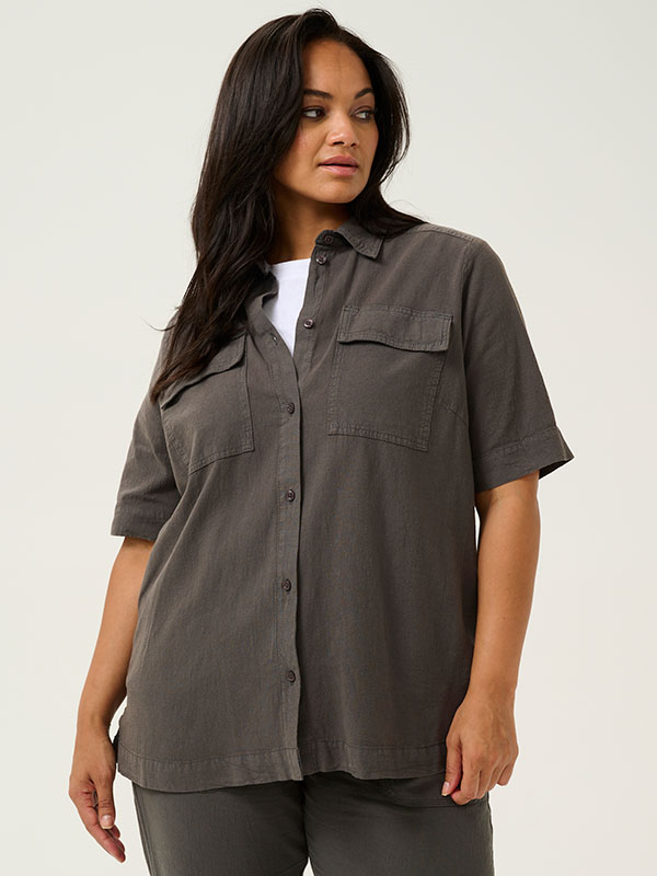 KCNANA - Plus Size Skjorte fra Kaffe Curve