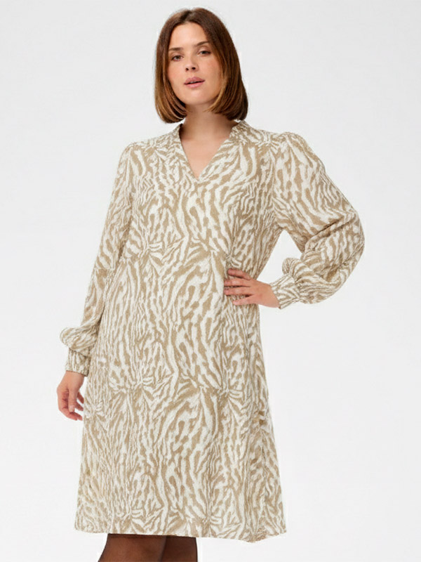 KCMAHLENA - Plus Size Kjole fra Kaffe Curve