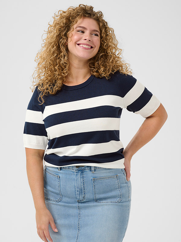 KCLIZZY - Plus Size T-shirt fra Kaffe Curve