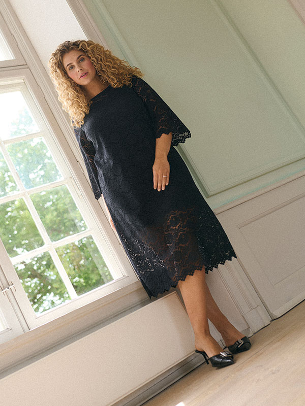KCJAIDA - Plus Size Kjole fra Kaffe Curve