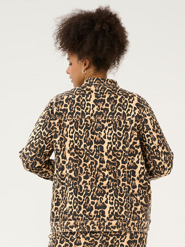 KCLEONOMA - Plus Size Jakke fra Kaffe Curve