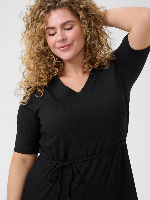 KCIVENA - Plus Size Kjole fra Kaffe Curve
