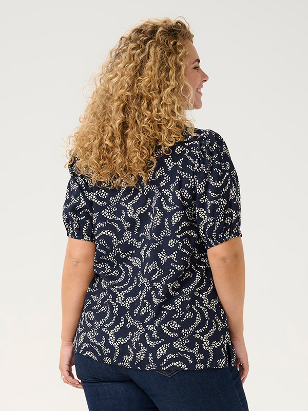 KCBEATE - Plus Size Skjorte fra Kaffe Curve