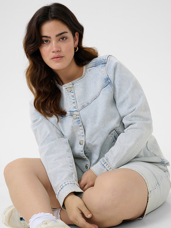 KCMAIA - Plus Size Jakke fra Kaffe Curve