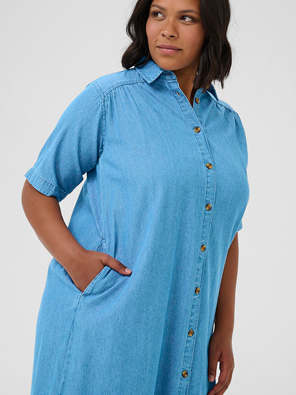 KCLOUISA - Plus Size Kjole fra Kaffe Curve