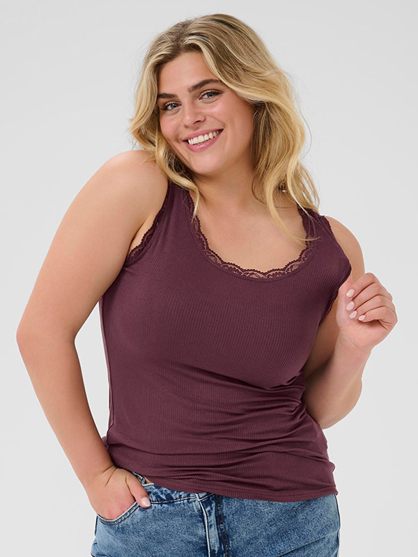 KCOMIA - Plus Size Topp fra Kaffe Curve
