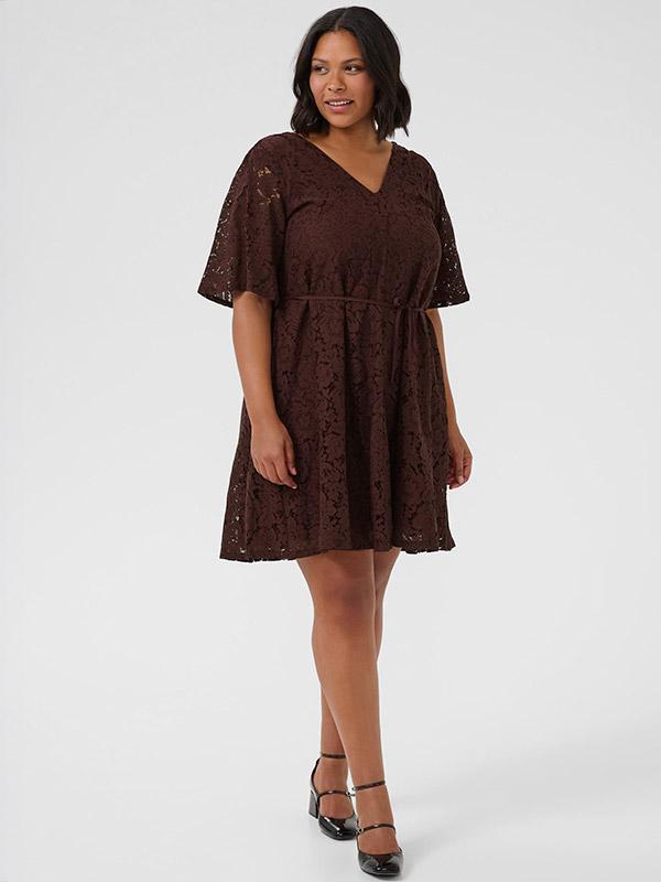 KCNIMA - Plus Size Kjole fra Kaffe Curve