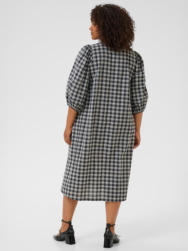 KCELINA - Plus Size Kjole fra Kaffe Curve