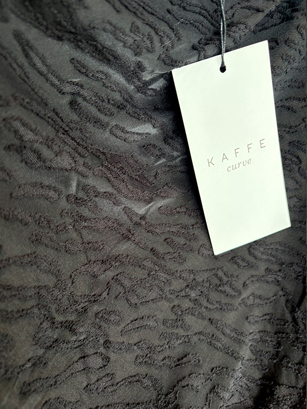 KCZARINA - Plus Size Kjole fra Kaffe Curve