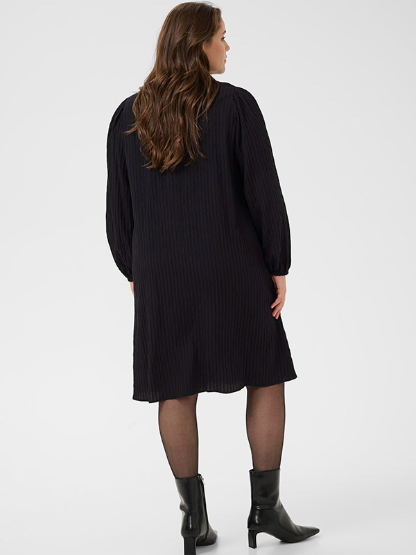 KCUMA - Plus Size Kjole fra Kaffe Curve