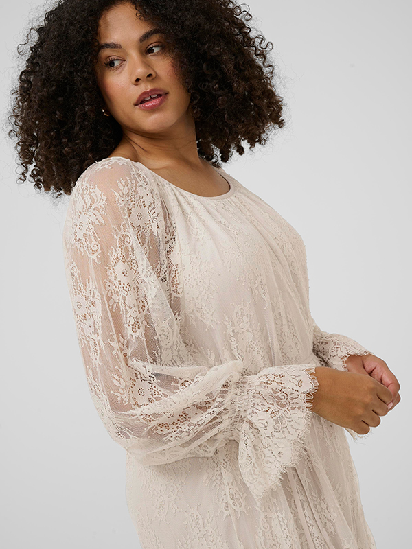 KCAMALIE - Plus Size Kjole fra Kaffe Curve