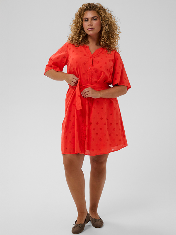 KCLIONA - Plus Size Kjole fra Kaffe Curve