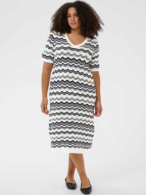 KCANIA - Plus Size Kjole fra Kaffe Curve