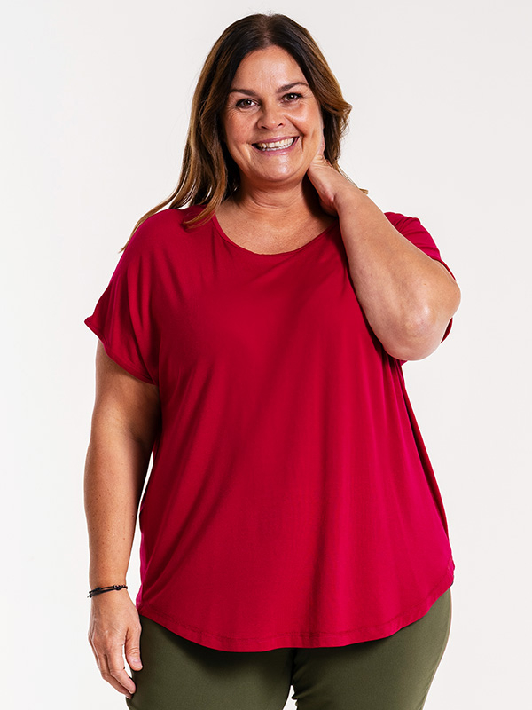 GITTE - Plus Size T-shirt fra Gozzip
