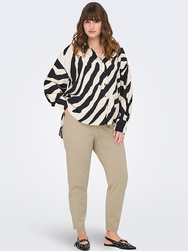 CARGOLDTRASH - Plus Size Bukser fra Only Carmakoma