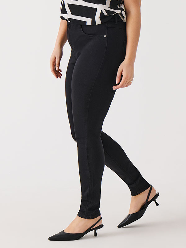 CARSTORM - Plus Size Jeans fra Only Carmakoma