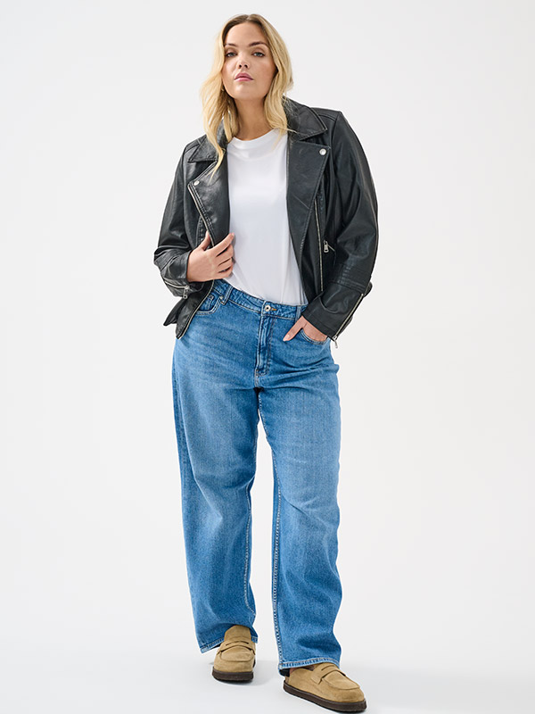 CAREMMY - Plus Size Jakke fra Only Carmakoma