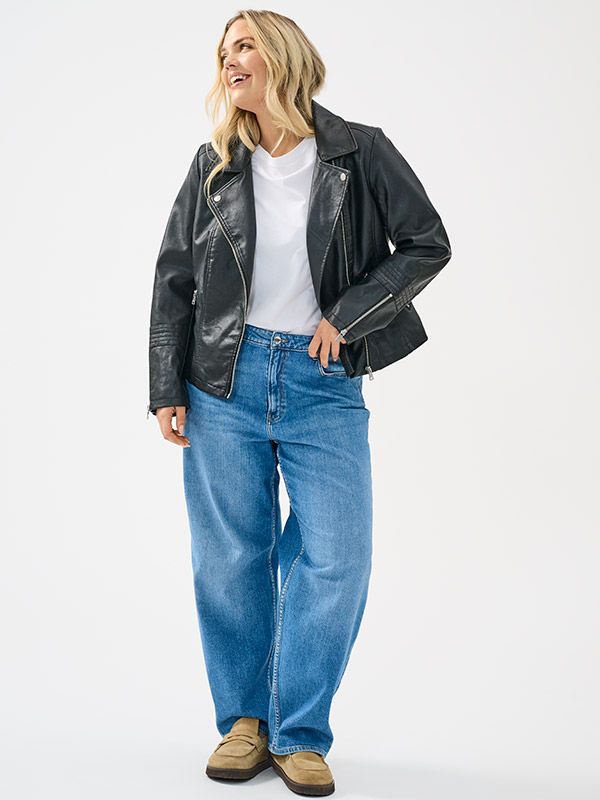 CAREMMY - Plus Size Jakke fra Only Carmakoma