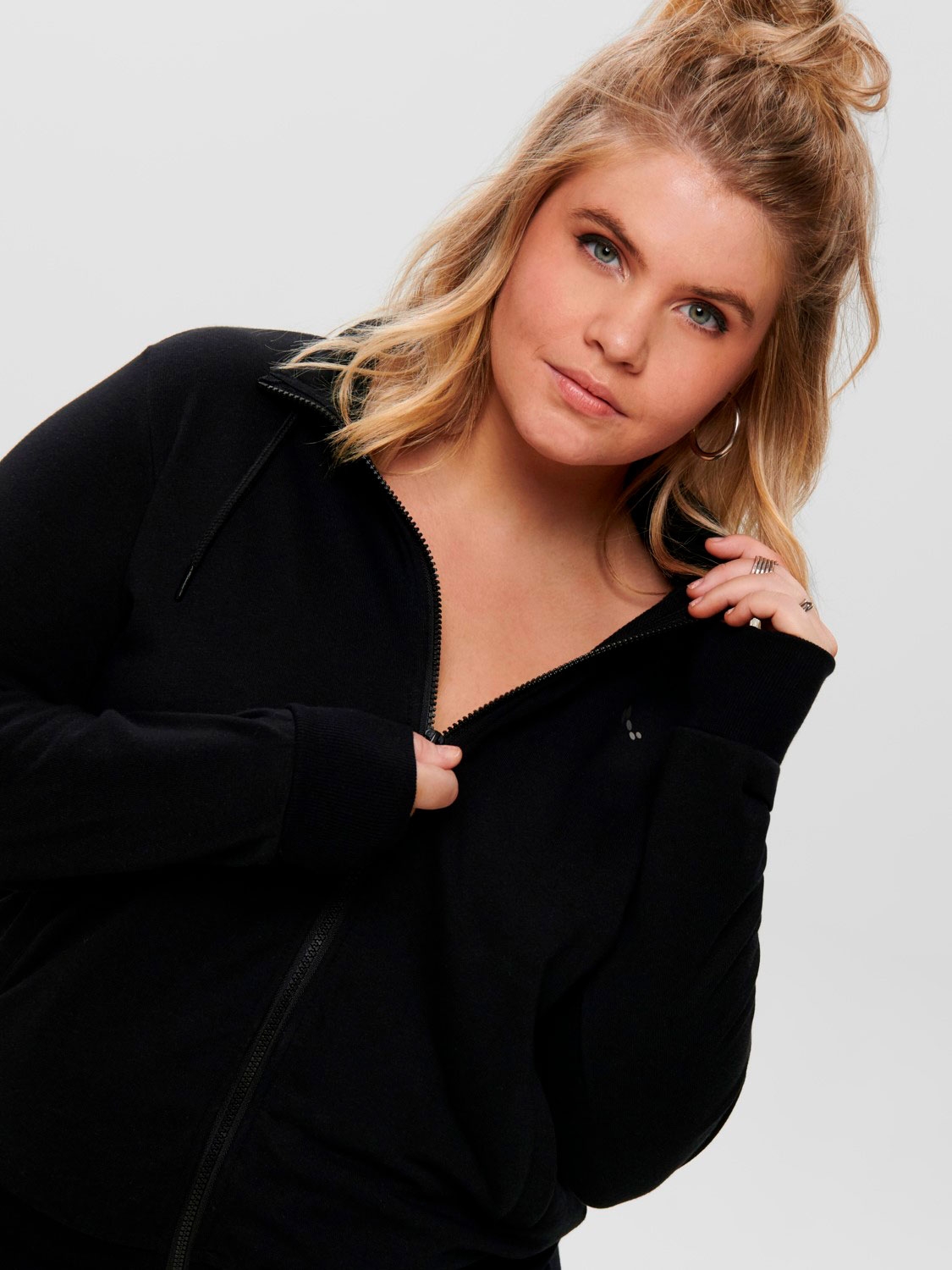 Sweatshirt Med Glidelås fra Only Play Curvy