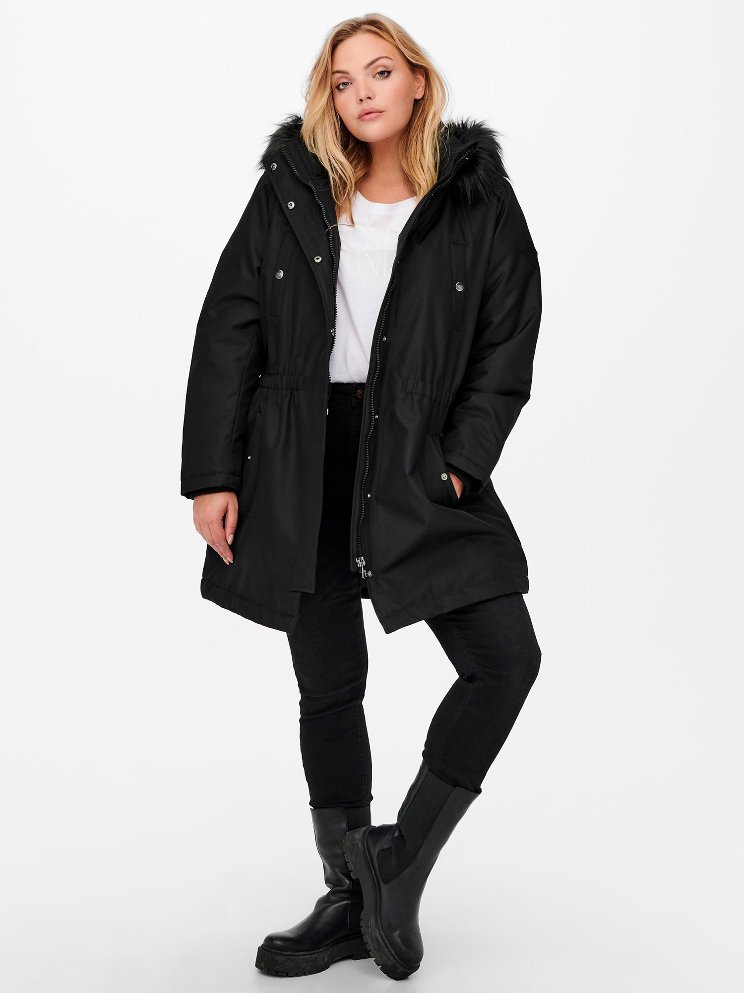 IRENA - Plus Size Jakke fra Only Carmakoma