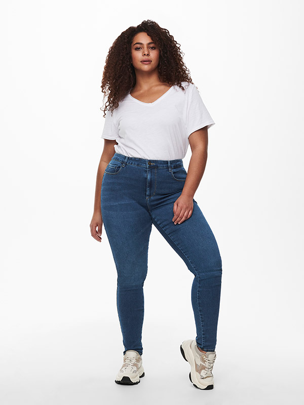 CARAUGUSTA - Plus Size Jeans fra Only Carmakoma