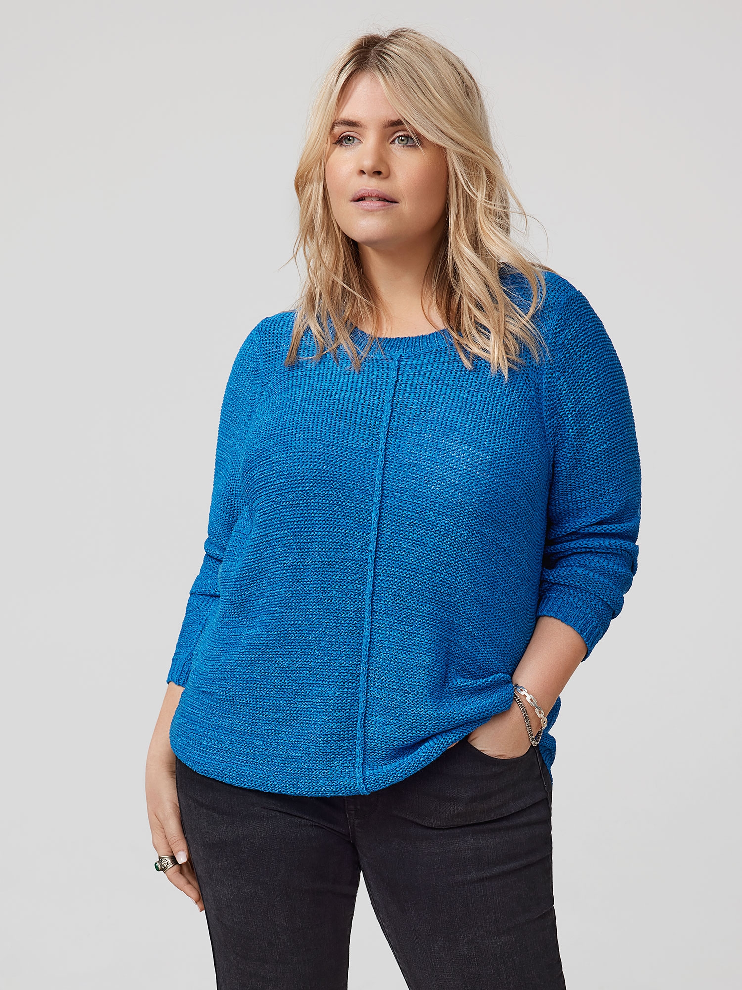 FOXY - Blå strikket genser fra Only Carmakoma