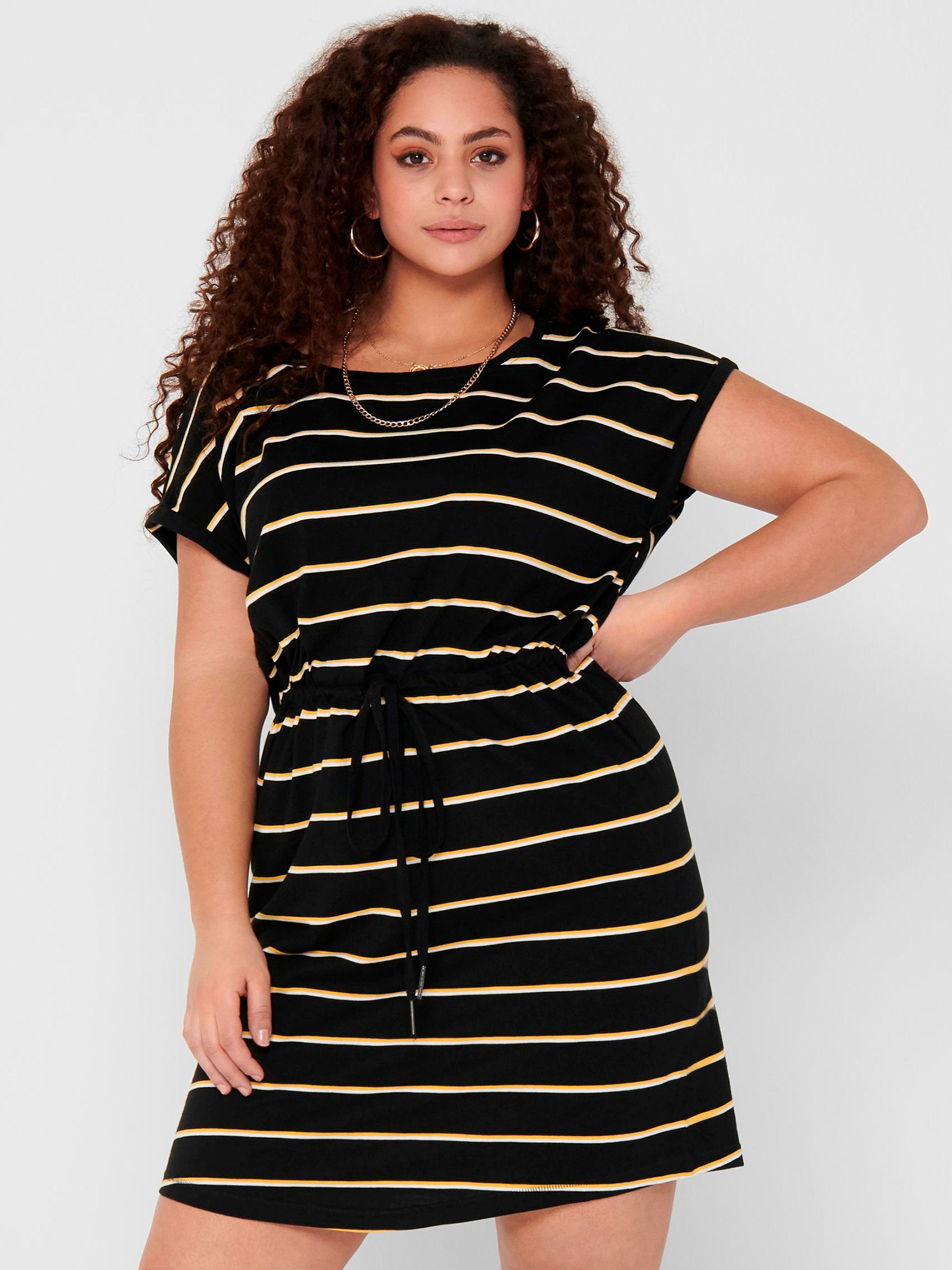 APRIL  - Plus Size Kjole fra Only Carmakoma