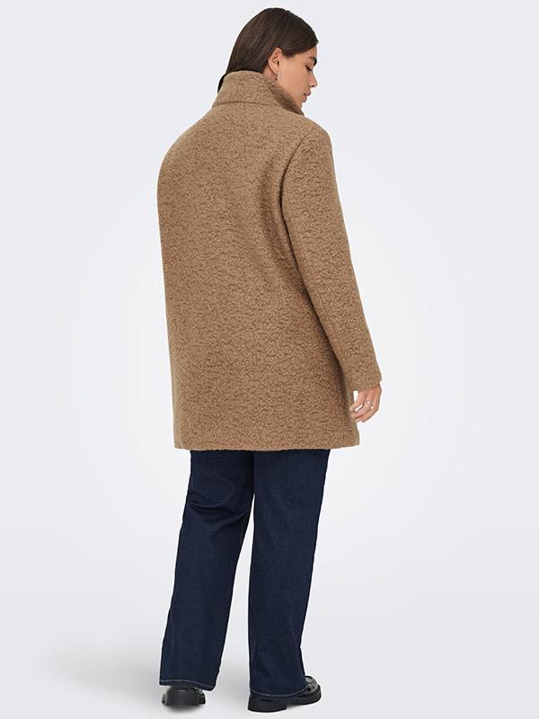 CARNEWSOPHIA - Plus Size Frakk fra Only Carmakoma