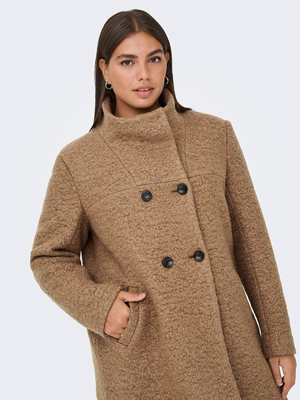 CARNEWSOPHIA - Plus Size Frakk fra Only Carmakoma
