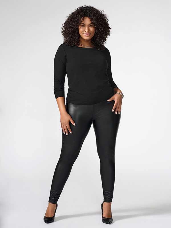 ROOL - Svarte leggings med skinnlook  fra Only Carmakoma