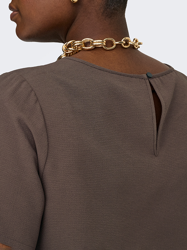 CARVICA - Plus Size Bluse fra Only Carmakoma