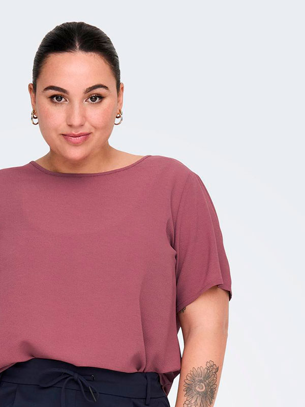 CARVICA - Plus Size Bluse fra Only Carmakoma