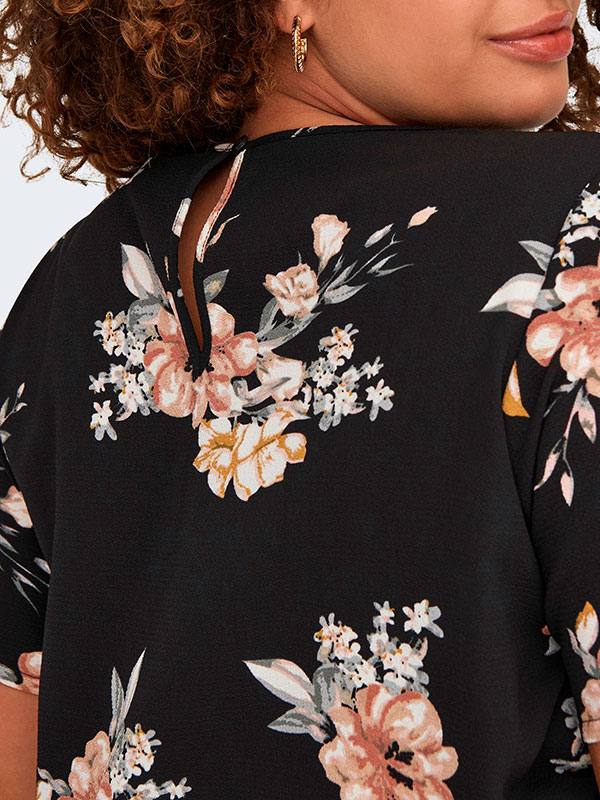 VICA - Svart bluse med blomsterprint fra Only Carmakoma