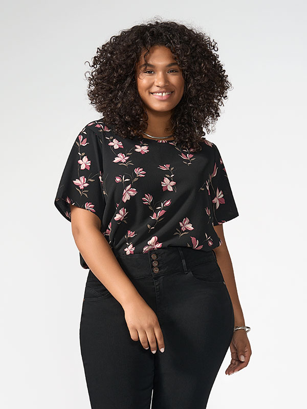 VICA - Plus Size Bluse fra Only Carmakoma