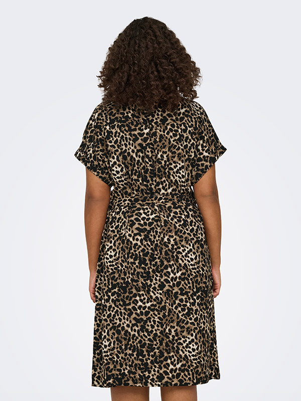 CARDIEGA - Plus Size Kjole fra Only Carmakoma