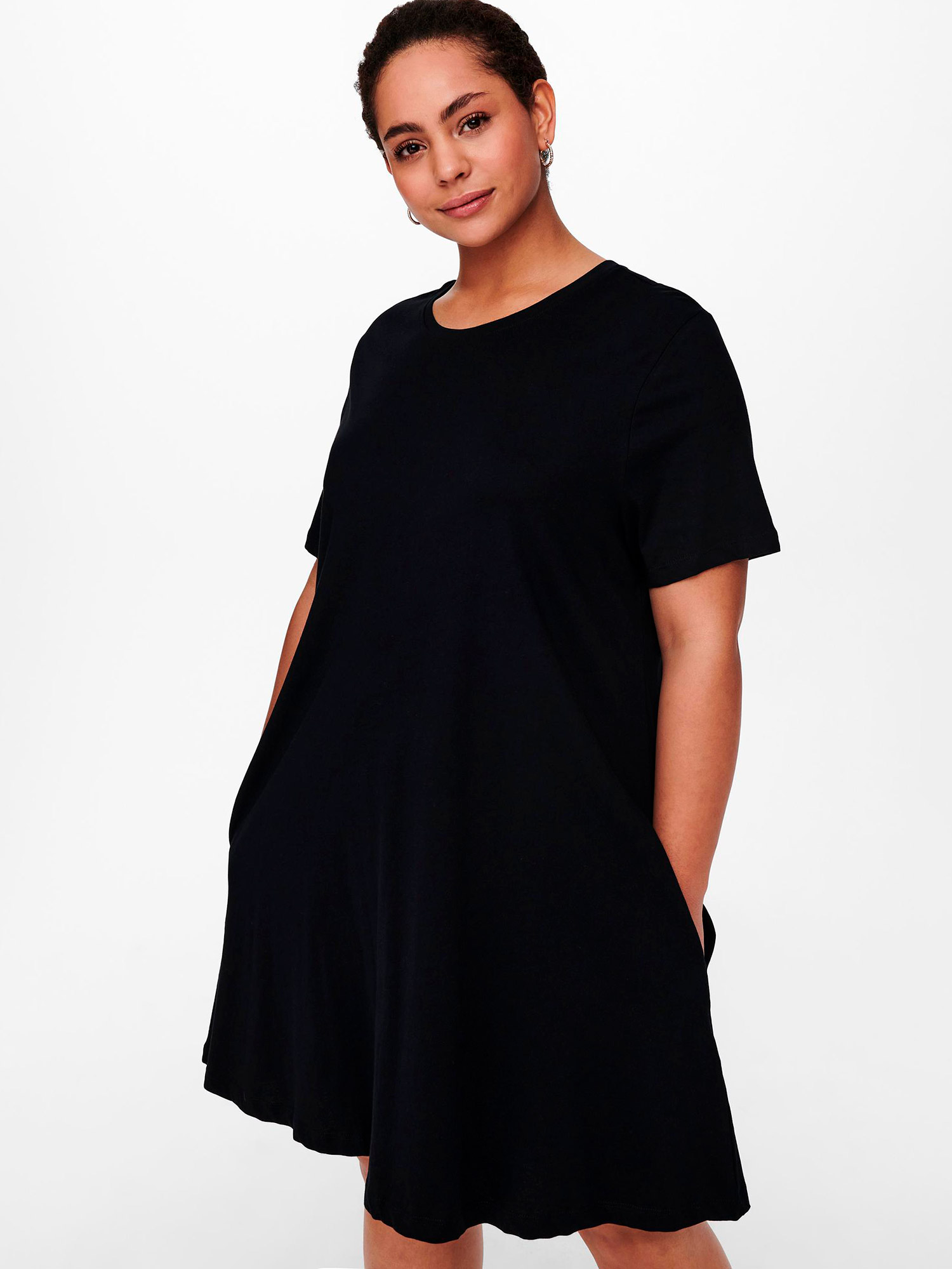 Carapril - Lækker sort bomulds jersey kjole fra Only Carmakoma
