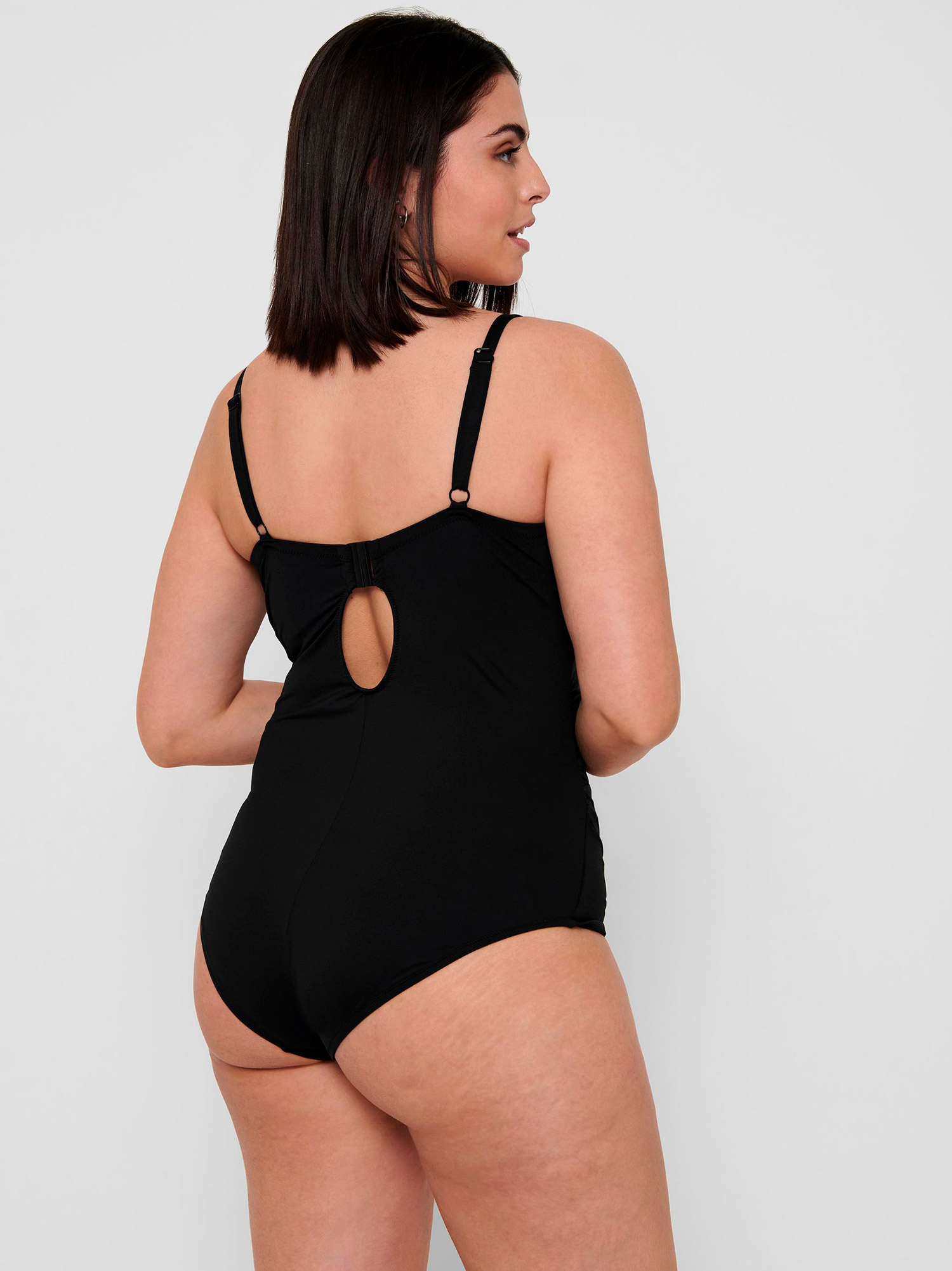CARELLY - Plus Size Swimsuit fra Only Carmakoma