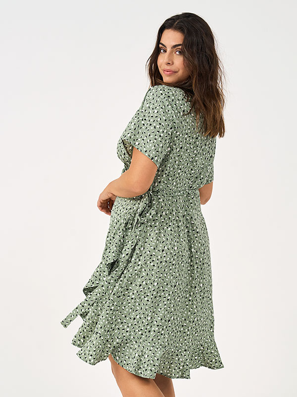 LIVIA  - Plus Size Kjole fra Only Carmakoma